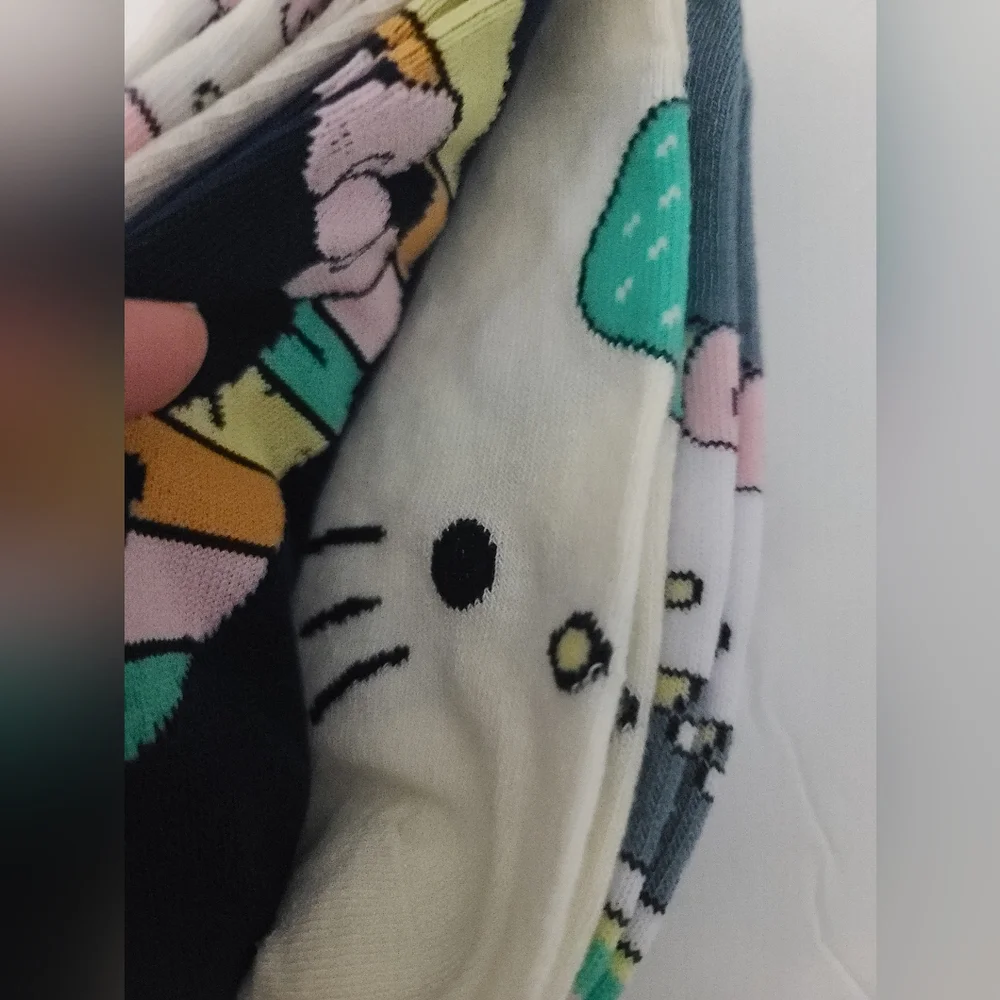Hello Kitty 5 Pair Women's No Show Socks Shoe Size 4-10